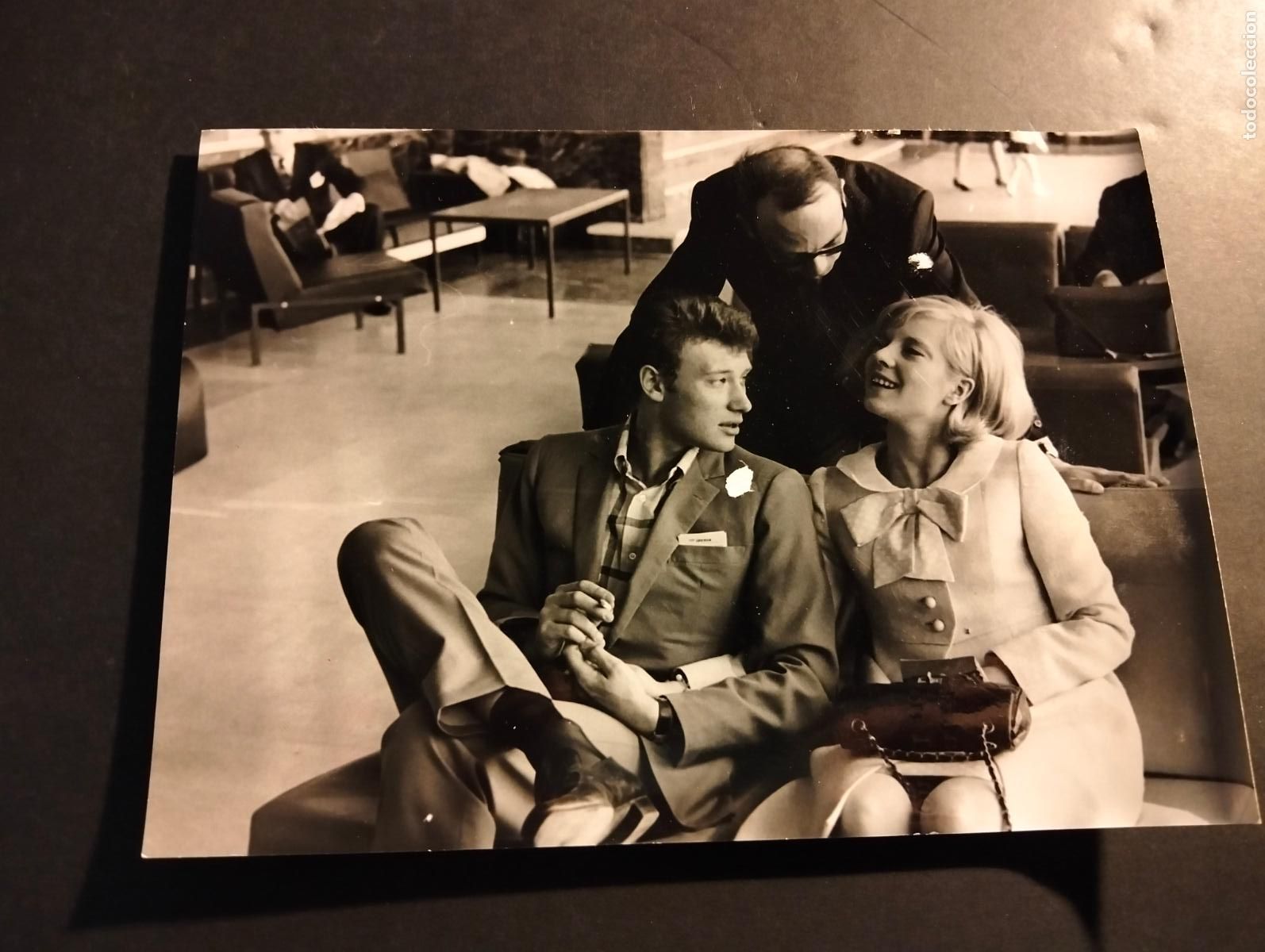 Fotografia antica: JHONNY HALLYDAY CANTANTE ROCK ROLL SILVIE VARTAN FOTOGRAFIA ANTIGUA ORIGINAL A&Ntilde;OS 60 13 X 18 CMTS