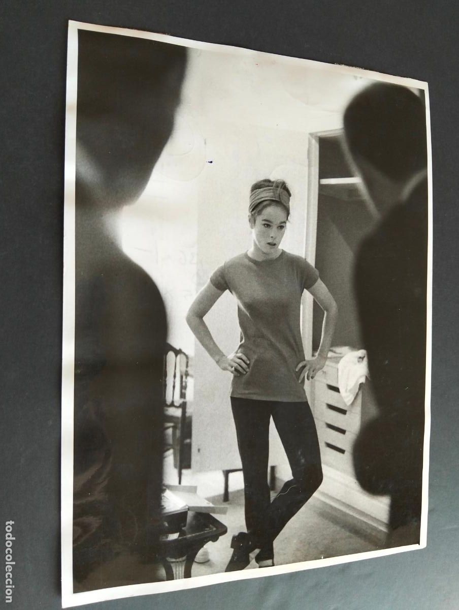 Fotograf&iacute;a antigua: GERALDINE CHAPLIN ACTRIZ FOTOGRAFIA ANTIGUA ORIGINAL A&Ntilde;OS 60 18 X 24 CM