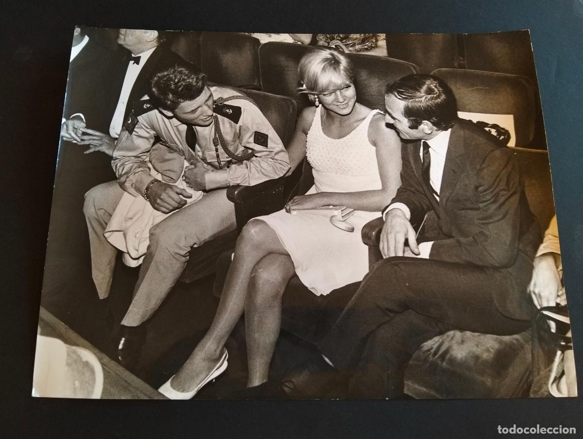 Photographie ancienne: JHONNY HALLYDAY CANTANTE ROCK ROLL SILVIE VARTAN FOTOGRAFIA ANTIGUA ORIGINAL A&Ntilde;OS 60 27 X 21 CMTS