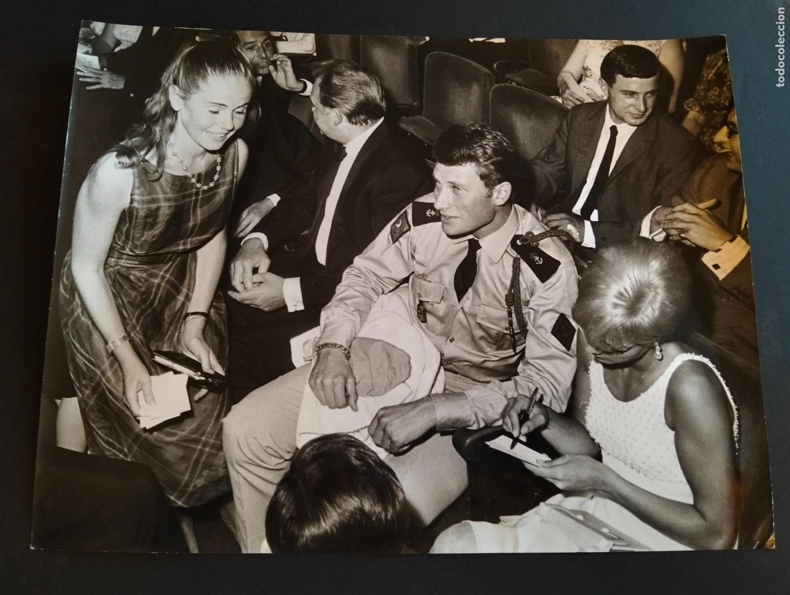 Antique Photography: JHONNY HALLYDAY CANTANTE ROCK ROLL SILVIE VARTAN FOTOGRAFIA ANTIGUA ORIGINAL A&Ntilde;OS 60 27 X 21 CMTS