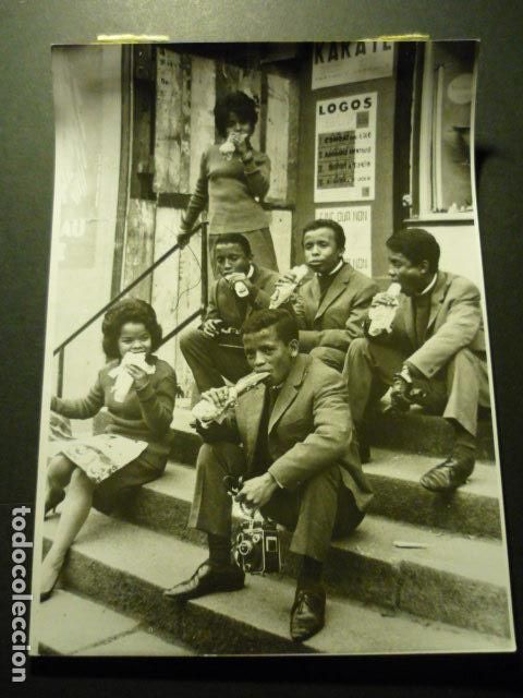 Photographie ancienne: LES SURFS CONJUNTO MUSICAL CANTANTES ANTIGUA FOTOGRAFIA ORIGINAL 13 X 18 CM