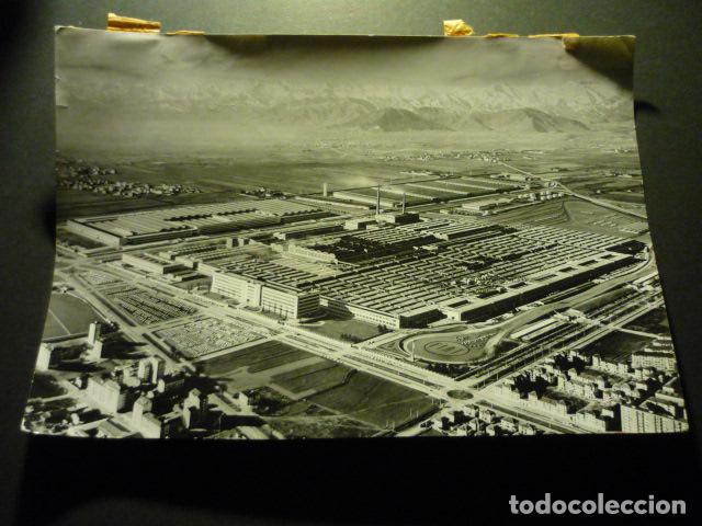 Fotograf&iacute;a antigua: FABRICA DE AUTOMOVILES FIAT MIRAFIORI ITALIA ANTIGUA FOTOGRAFIA ORIGINAL 18 X 22 CM