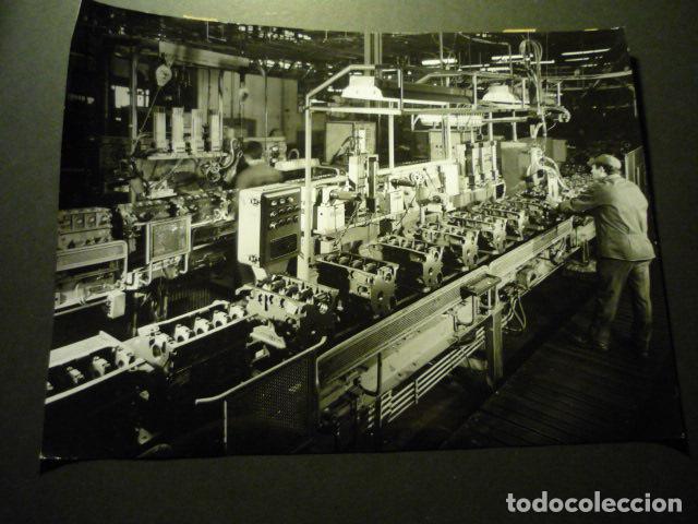 Fotograf&iacute;a antigua: FABRICA DE AUTOMOVILES FIAT ITALIA ANTIGUA FOTOGRAFIA ORIGINAL 18 X 24 CM