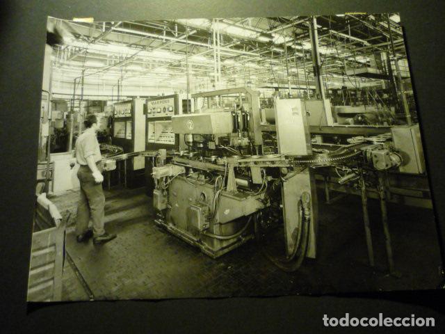 Fotograf&iacute;a antigua: FABRICA DE AUTOMOVILES FIAT MIRAFIORI ITALIA ANTIGUA FOTOGRAFIA ORIGINAL 18 X 24 CM