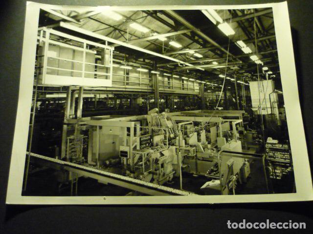 Fotograf&iacute;a antigua: FABRICA DE AUTOMOVILES FIAT MIRAFIORI ITALIA ANTIGUA FOTOGRAFIA ORIGINAL 18 X 24 CM