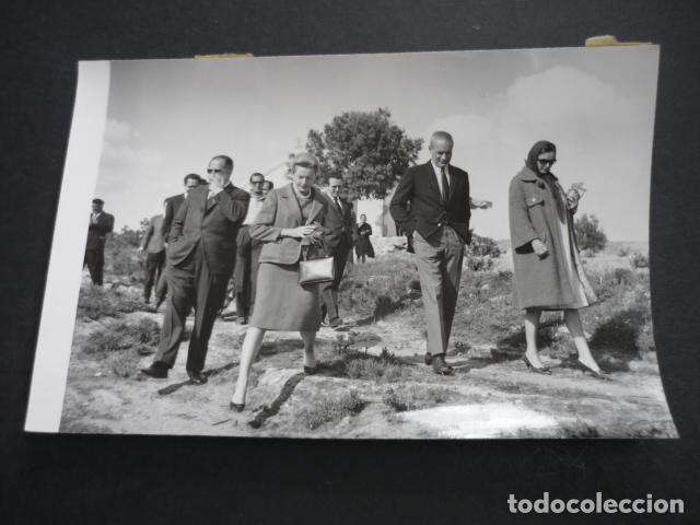 Alte Fotografie: DEBORAH KERR ACTRIZ EN EL PANTANO DE ENTREPE&Ntilde;AS BUENDIA GUADALAJARA ANTIGUA FOTOGRAFIA 13 X 18 CM
