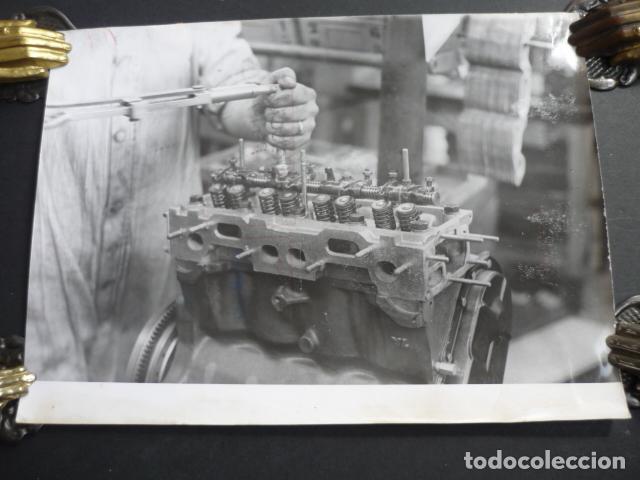 Fotograf&iacute;a antigua: FRANCIA FABRICA RENAULT BILLANCOURT 1973 ANTIGUA FOTOGRAFIA 17 X 23 CM