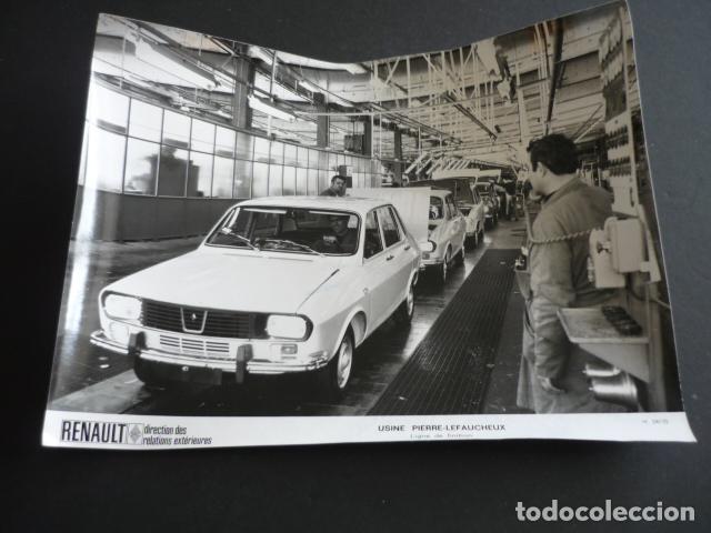 Fotograf&iacute;a antigua: FRANCIA FACTORIA AUTOMOVILES RENAULT ANTIGUA FOTOGRAFIA 24 X 18 CM
