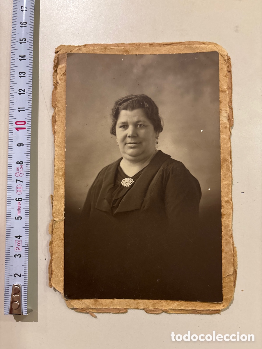 Fotografia antica: FOTO. LA MUJER DEL BONITO BROCHE. FOT&Oacute;GRAFO?.