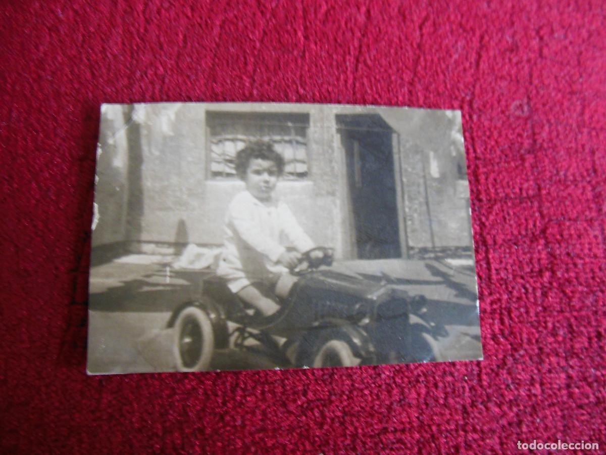 Alte Fotografie: FOTOGRAF&Iacute;A DE NI&Ntilde;O CON COCHE DE JUGUETE 1932