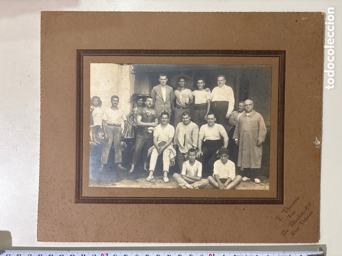 Photographie ancienne: FOTO. A PESAR DEL ESFUERZO DEL TRABAJO, NO FALTA LA SONRISA EN SUS CARAS. E. VIZCA&Iacute;NO, FOTOG. GRAO-V