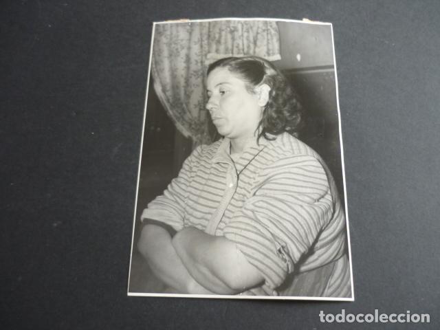 Fotografia antiga: NI&Ntilde;A QUE HUY&Oacute; DE SU CASA A UN CONVENTO ANTIGUA FOTOGRAFIA 12 X 18 CM