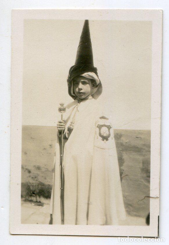 Alte Fotografie: Ni&ntilde;o cofrade en Semana Santa, a&ntilde;os 40, no se indica lugar