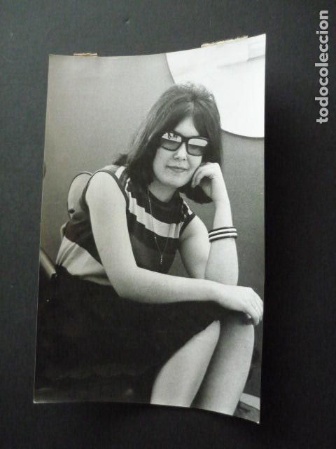 Photographie ancienne: BARCELONA XXXIV FERIA DE MUESTRAS 1966 GAFA ANTIDESLUMBRANTE ANTIGUA FOTOGRAFIA 13 X 18 CM