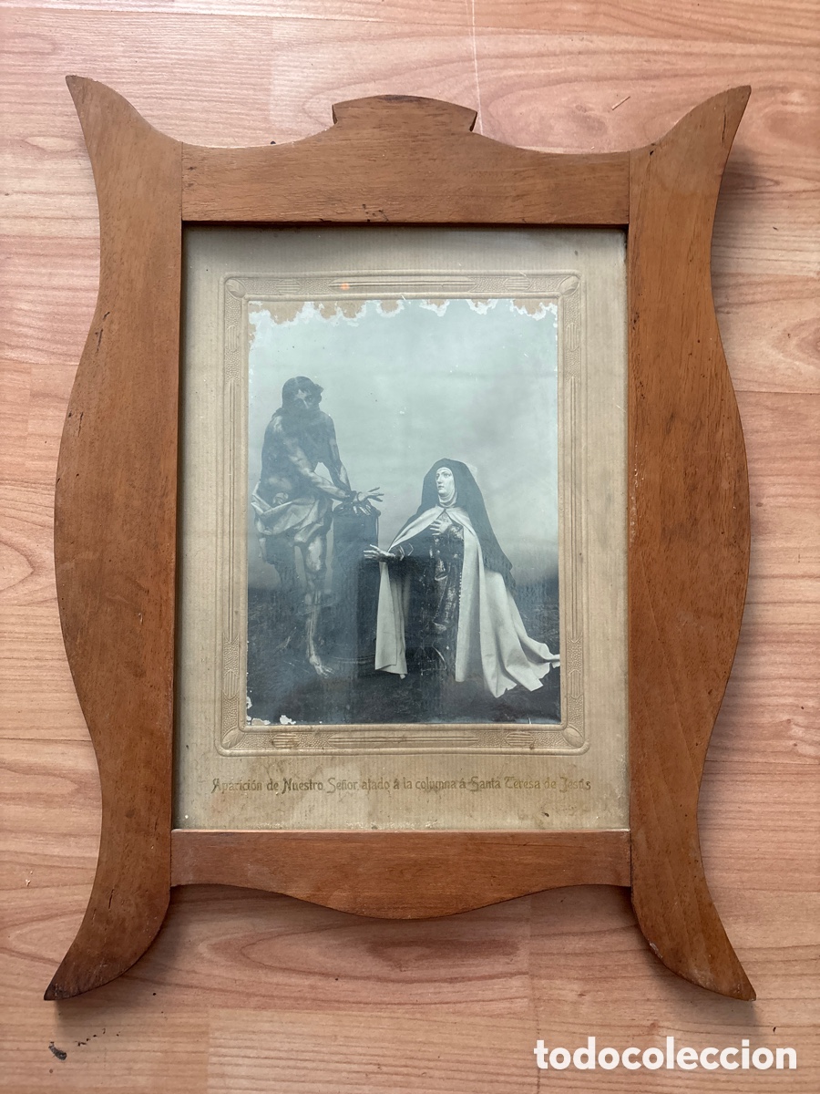Photographie ancienne: FOTO. APARICI&Oacute;N DE NTRO. SR. ATADO A LA COLUMNA A STA. TERESA DE JESUS. FOT&Oacute;GRAFO?.