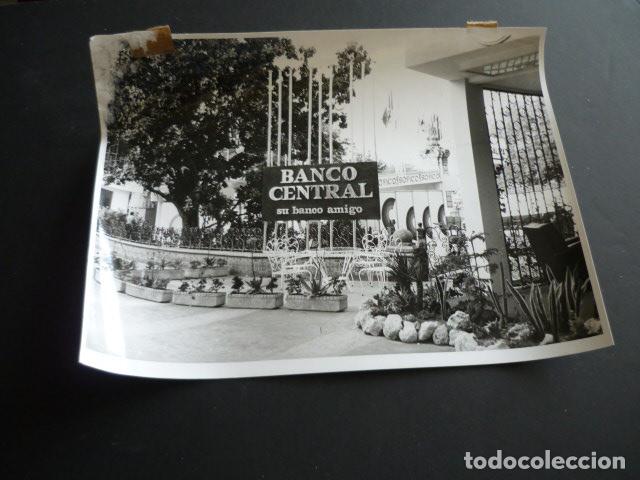 Alte Fotografie: SEVILLA FERIA MUESTRAS IBEROAMERICANA 1973 RINCON DE LA FERIA ANTIGUA FOTOGRAFIA 18 X 24 CM