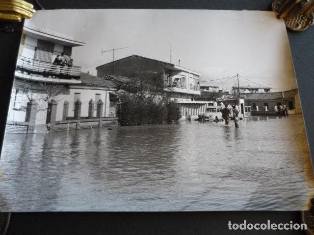 Antique Photography: LEON BARRIADA DE LA PINILLA CRECIDA DE RIOS ANTIGUA FOTOGRAFIA 18 X 24 CM