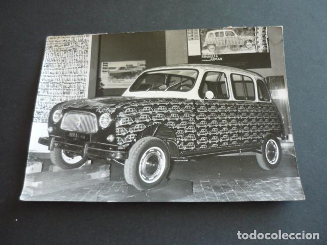 Fotograf&iacute;a antigua: PARIS SALON INTERNACIONAL DEL AUTOMOVIL 1967 RENAULT 4 AUTOMOVILISMO ANTIGUA FOTOGRAFIA 18 X 13 CM