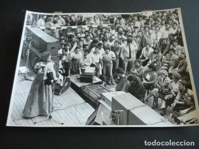 Fotograf&iacute;a antigua: MARI CARMEN VILLASE&Ntilde;OR VENTRILOCUA ANTIGUA FOTOGRAFIA 20 X 25 CM