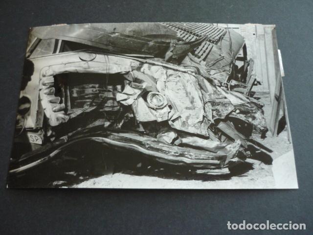 Fotograf&iacute;a antigua: CERVERA DEL RIO ALHAMA RIOJA ACCIDENTE DE TRAFICO 1958 ANTIGUA FOTOGRAFIA 18 X 12 CM