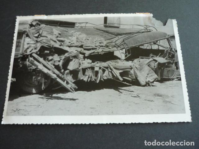 Alte Fotografie: CERVERA DEL RIO ALHAMA RIOJA ACCIDENTE DE TRAFICO 1958 ANTIGUA FOTOGRAFIA 18 X 12 CM
