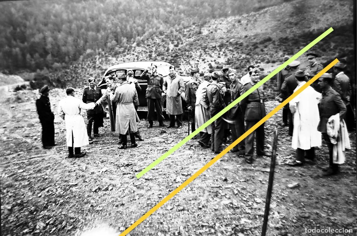 Fotograf&iacute;a antigua: Antiguo negativo de fotograf&iacute;a. Militares, falange, bando nacional. A&ntilde;os 30/40. Militar.