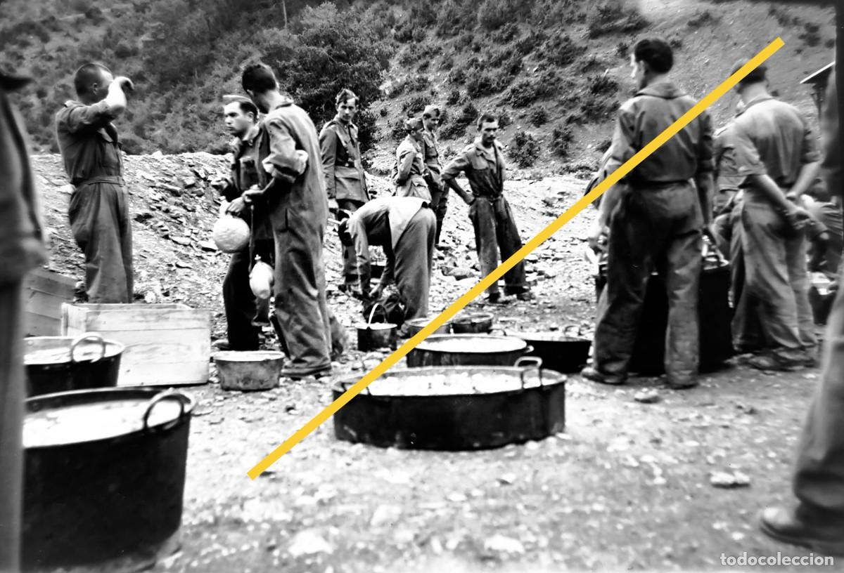 Fotograf&iacute;a antigua: Antiguo negativo de fotograf&iacute;a. Militares, falange, bando nacional. A&ntilde;os 30/40. Militar.