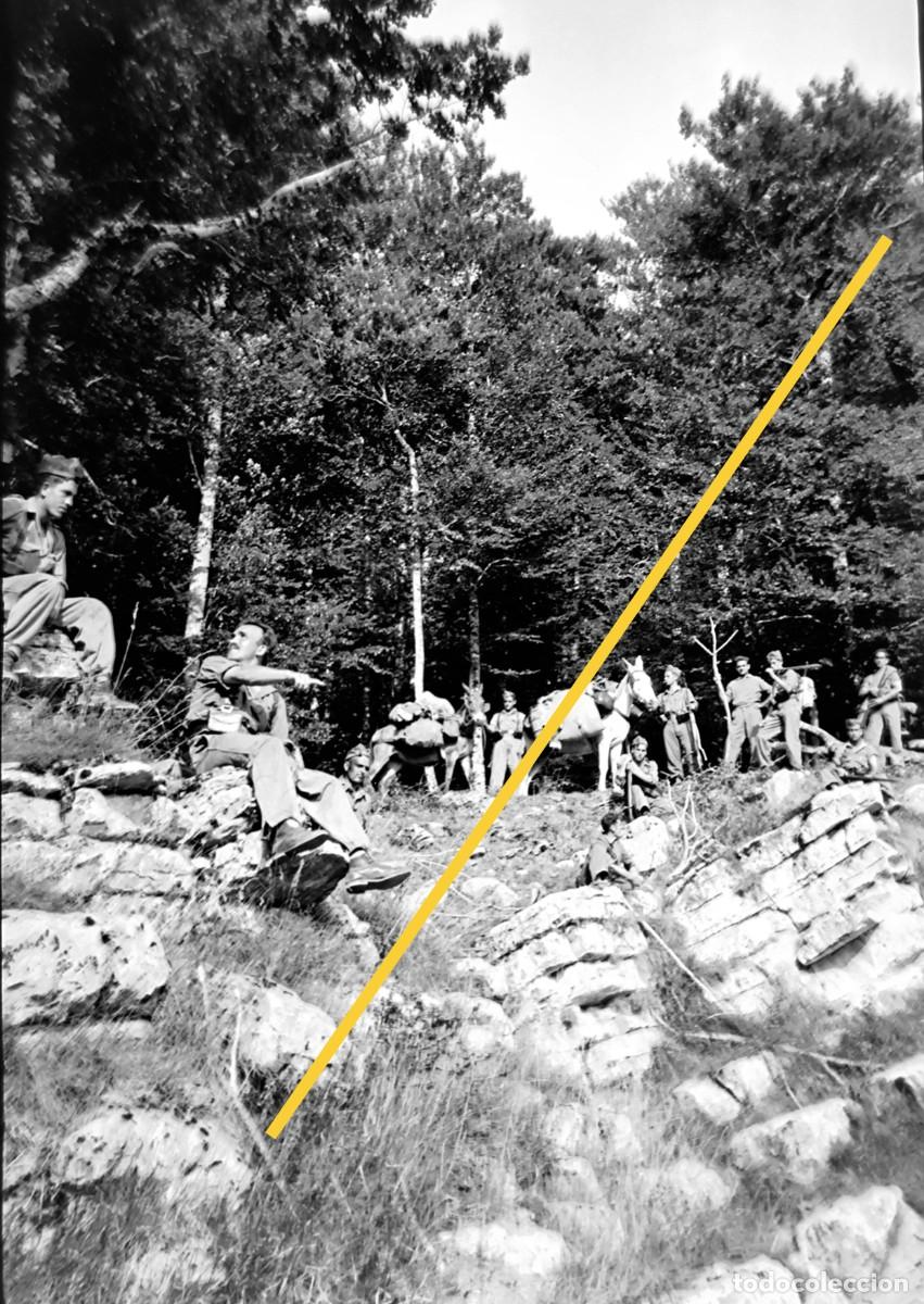 Photographie ancienne: Antiguo negativo de fotograf&iacute;a. Militares, falange, bando nacional. A&ntilde;os 30/40. Militar.