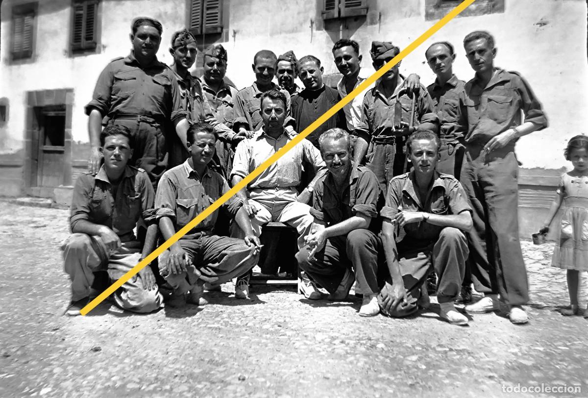 Alte Fotografie: Antiguo negativo de fotograf&iacute;a. Militares, falange, bando nacional. A&ntilde;os 30/40. Militar.