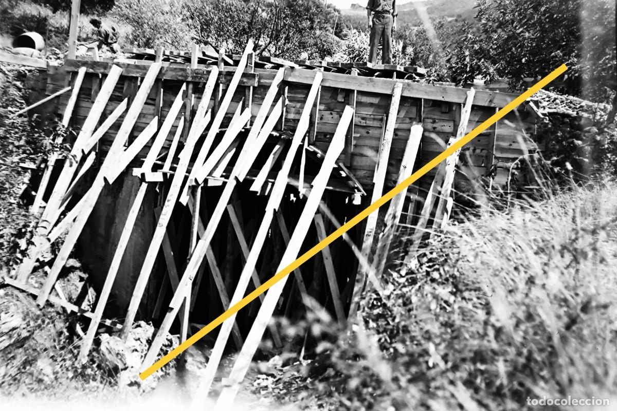 Alte Fotografie: Antiguo negativo de fotograf&iacute;a. Militares, falange, bando nacional. A&ntilde;os 30/40. Construcci&oacute;n puente.