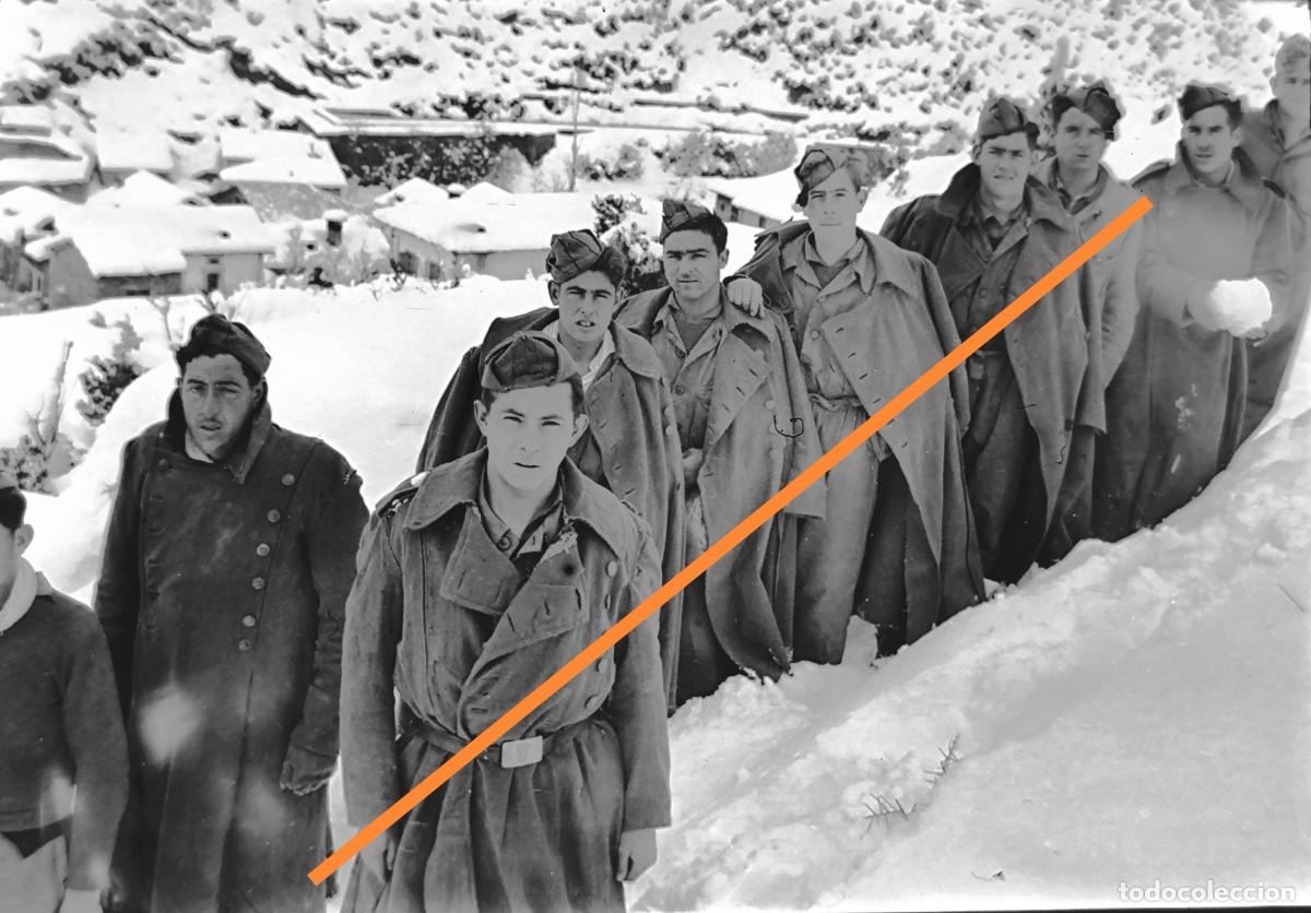 Fotograf&iacute;a antigua: Antiguo negativo de fotograf&iacute;a. Militares. Falange, bando nacional. A&ntilde;os 30/40. Militar.