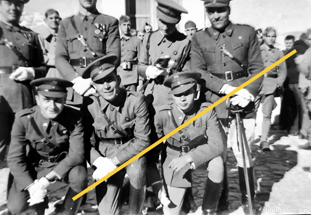 Photographie ancienne: Antiguo negativo de fotograf&iacute;a. Militares. Falange, bando nacional. A&ntilde;os 30/40. Militar.