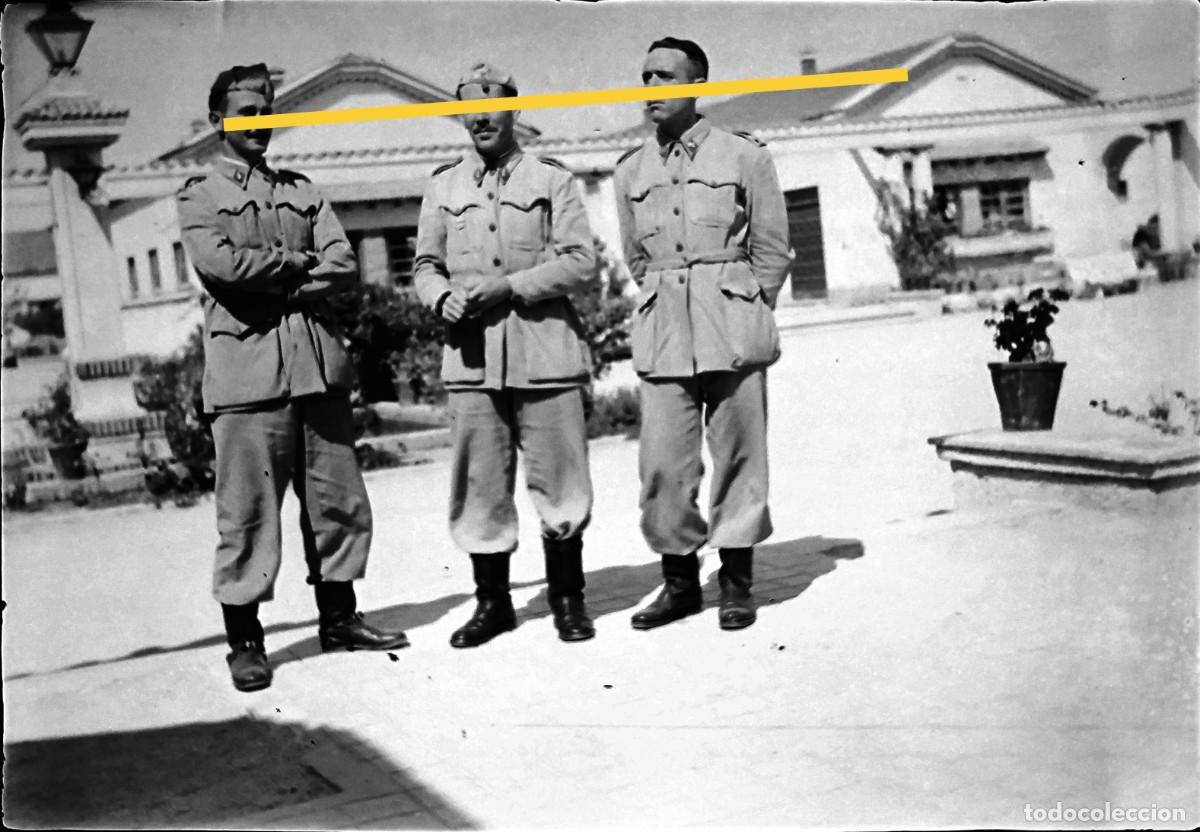 Fotograf&iacute;a antigua: Antiguo negativo de fotograf&iacute;a. Militares. Falange, bando nacional. A&ntilde;os 30/40. Militar.