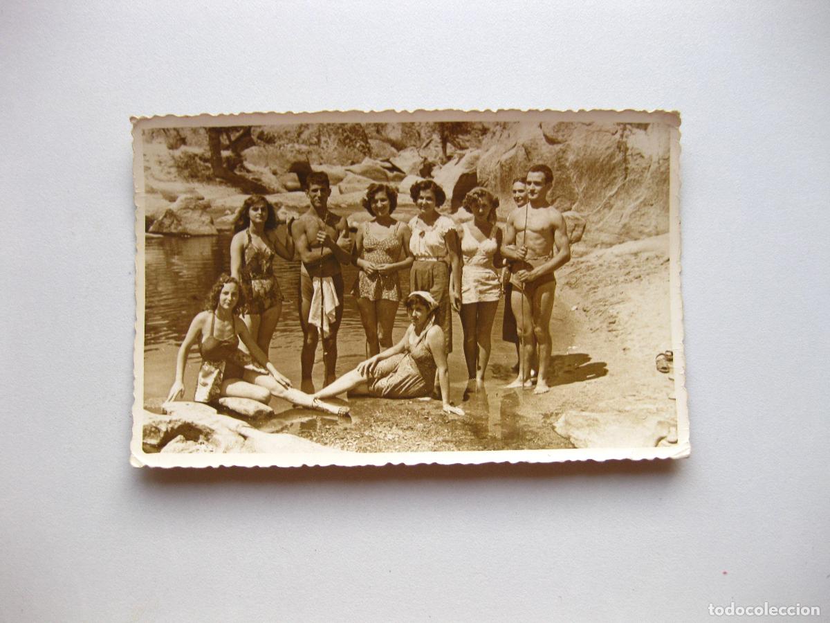 Antique Photography: FOTOGRAF&Iacute;A ANTIGUA DE UNOS BA&Ntilde;ISTAS POSIBLEMENTE DE LA PEDRIZA DE MADRID. FOTOS JOAQUIN.