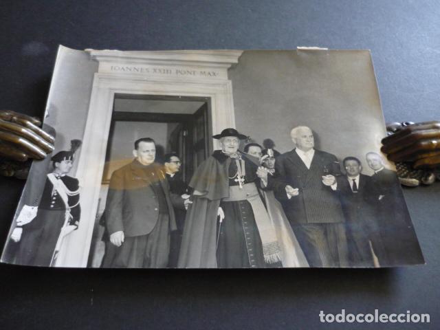 Fotograf&iacute;a antigua: PAPA JUAN XXIII MUERTE ANTIGUA FOTOGRAFIA ORIGINAL 1963 15 X 22 CM
