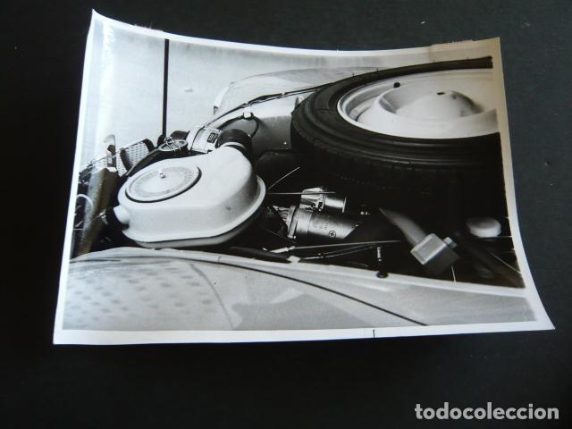 Fotograf&iacute;a antigua: AUTOMOVIL MARCA CITROEN DYANE 6 ANTIGUA FOTOGRAFIA 13 X 18 CM