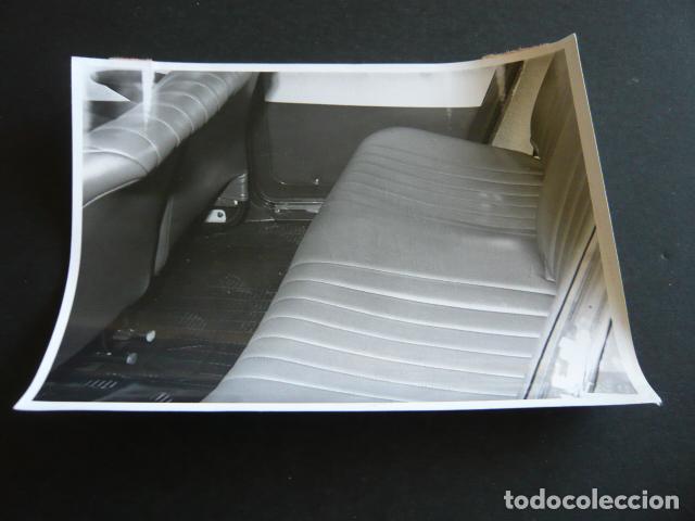 Fotograf&iacute;a antigua: AUTOMOVIL MARCA CITROEN DYANE 6 ANTIGUA FOTOGRAFIA 13 X 18 CM