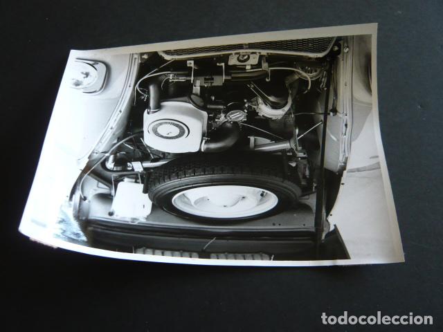 Fotograf&iacute;a antigua: AUTOMOVIL MARCA CITROEN DYANE 6 ANTIGUA FOTOGRAFIA 13 X 18 CM