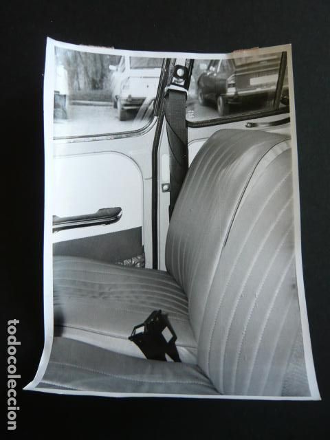 Fotograf&iacute;a antigua: AUTOMOVIL MARCA CITROEN DYANE 6 ANTIGUA FOTOGRAFIA 13 X 18 CM