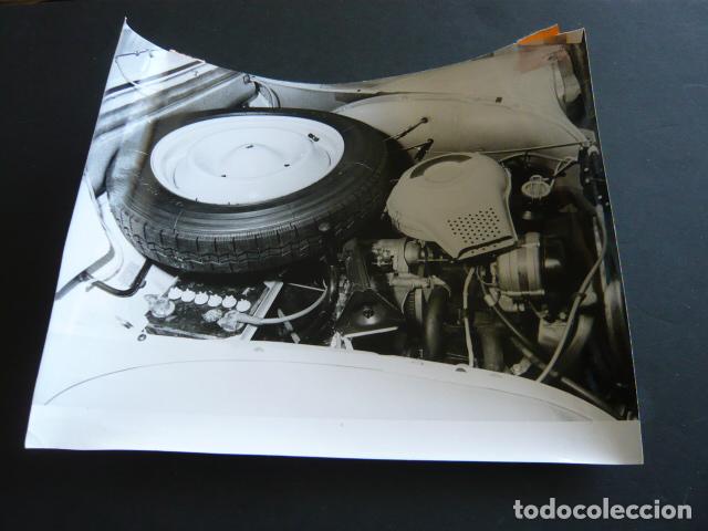 Fotograf&iacute;a antigua: AUTOMOVIL MARCA CITROEN DYANE 6 ANTIGUA FOTOGRAFIA 1968 24 X 18 CM