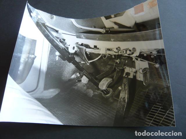 Fotograf&iacute;a antigua: AUTOMOVIL MARCA CITROEN DYANE 6 ANTIGUA FOTOGRAFIA 1968 24 X 18 CM