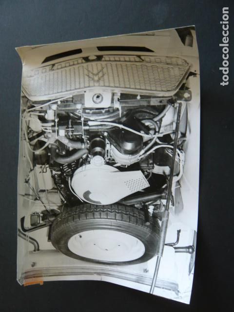 Fotograf&iacute;a antigua: AUTOMOVIL MARCA CITROEN DYANE 6 ANTIGUA FOTOGRAFIA 1968 24 X 18 CM