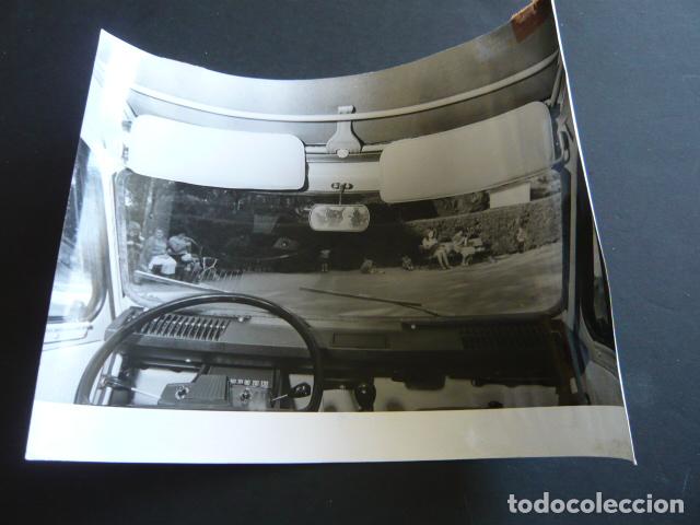 Fotograf&iacute;a antigua: AUTOMOVIL MARCA CITROEN DYANE 6 ANTIGUA FOTOGRAFIA 1968 24 X 18 CM