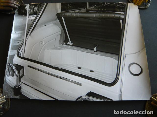 Fotograf&iacute;a antigua: AUTOMOVIL MARCA CITROEN DYANE 6 ANTIGUA FOTOGRAFIA 1968 24 X 18 CM