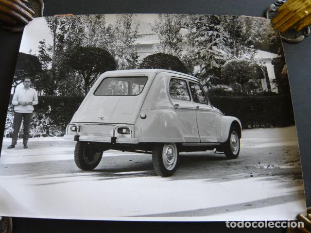 Fotograf&iacute;a antigua: AUTOMOVIL MARCA CITROEN DYANE 6 ANTIGUA FOTOGRAFIA 1968 24 X 18 CM