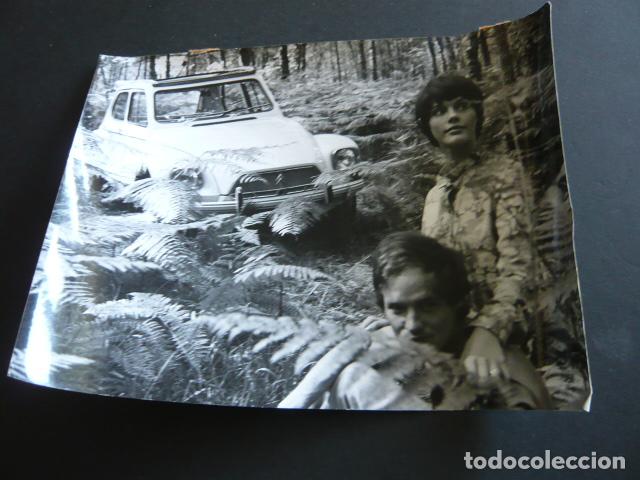 Fotograf&iacute;a antigua: AUTOMOVIL MARCA CITROEN DYANE 6 ANTIGUA FOTOGRAFIA 1968 24 X 18 CM