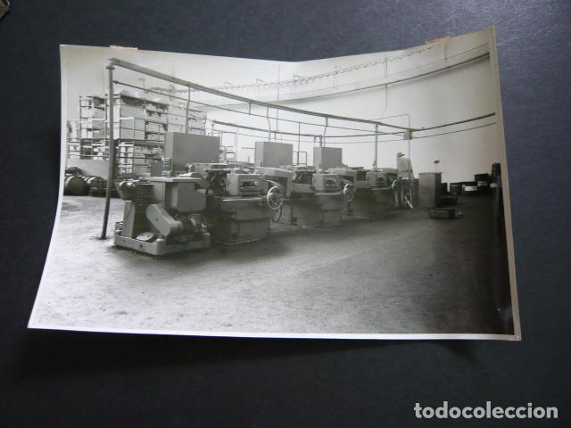 Alte Fotografie: GIJON ASTURIAS FABRICA AMORTIGUADORES ARMSTRONG ANTIGUA FOTOGRAFIA 11,5 X 18 CM