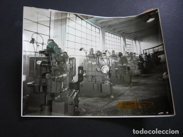 Alte Fotografie: GIJON ASTURIAS FABRICA MOTOCICLETAS AVELLO 1960 ANTIGUA FOTOGRAFIA 24 X 18 CM