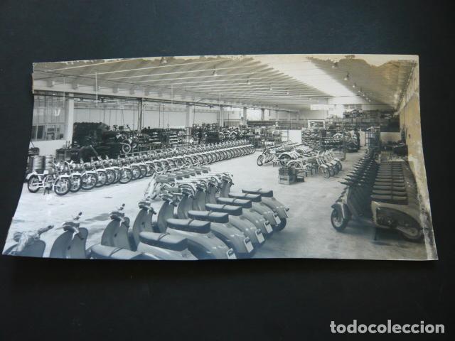Antique Photography: ABADIANO VIZCAYA FABRICA DE MOTOCICLETAS MOTOBIC ANTIGUA FOTOGRAFIA 1965 17,5 X 30 CM