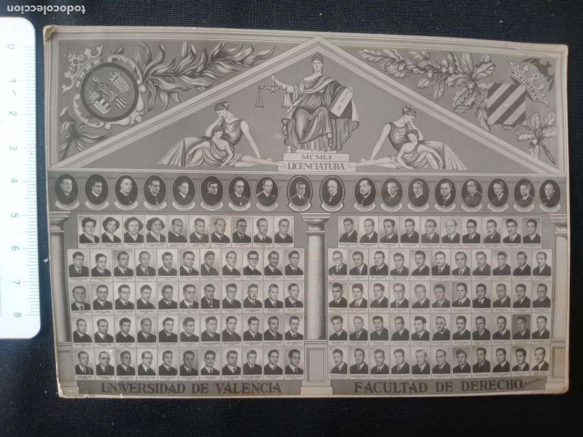 Fotograf&iacute;a antigua: Universidad de Valencia. Licenciatura en Derecho 1951 foto de orla, Derrey fot&oacute;grafo